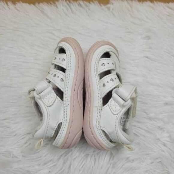 Stride Rite White and Pink Heart Baby Shoes - Picture 5 of 10
